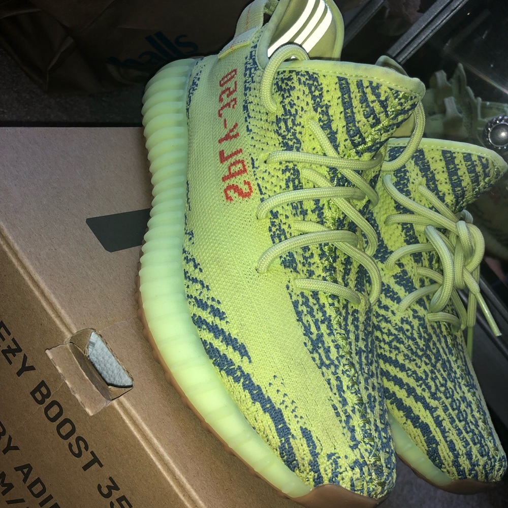 Yeezy Boost 350 V2